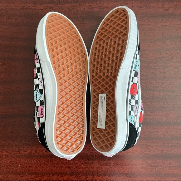 NWOT Vans Conversation Candy Hearts Skate Shoes Sneaker Low Top Suede - Picture 7 of 7